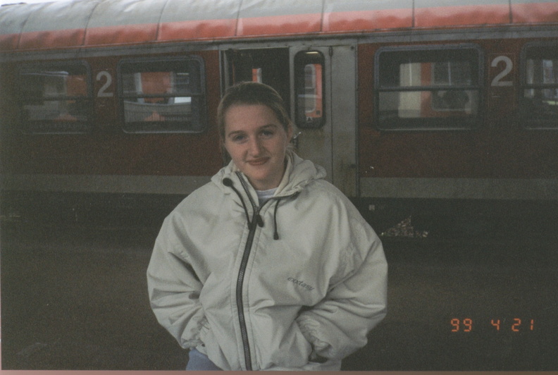 Annika at Saarbrucken station